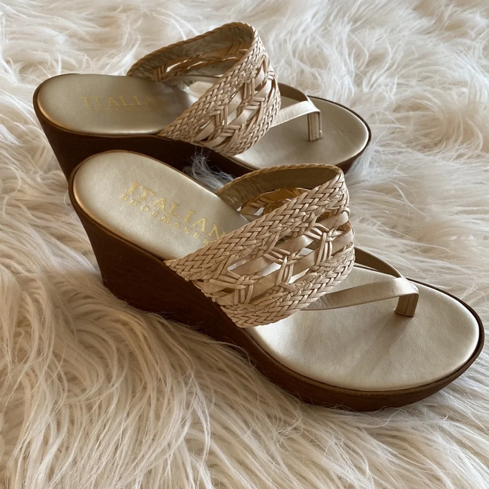 Italian Shoemakers Cream and Brown Wedges - Picture 15 of 16